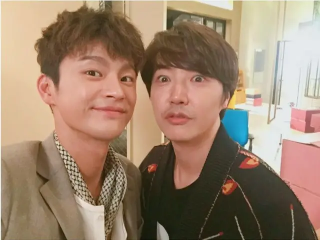 Actor Seo In Guk, Updated SNS. Publish two-shot pictures with Yoon Sang Hyun.