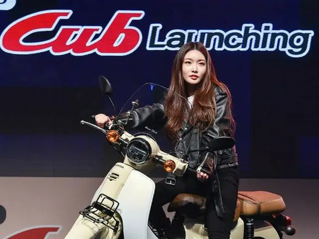 Singer CHUNG HA, attended a new Super Cub presentation by Honda Korea.