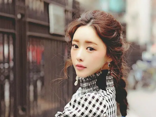 Actress Hong SooAh, released pictures. In the city of NY.
