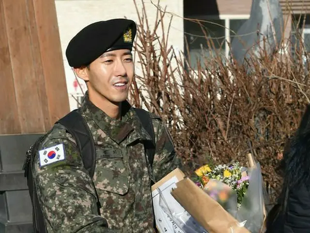Kwanghee (ZE: A), military discharge, this morning (7th).