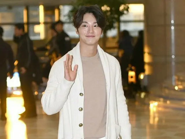 Actor Yoon Si Yoon, TV Series departure to Japan for promotion.