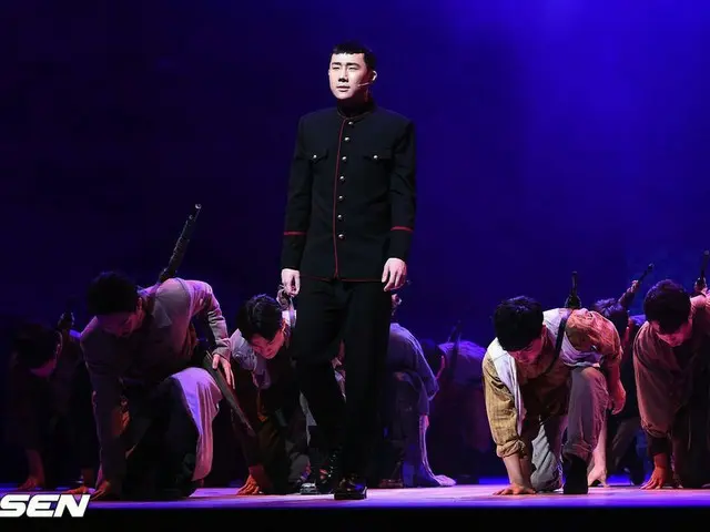 Seong Kyu (INFINITE), Army production musical ”Emerging Military School”appeared in the press call.