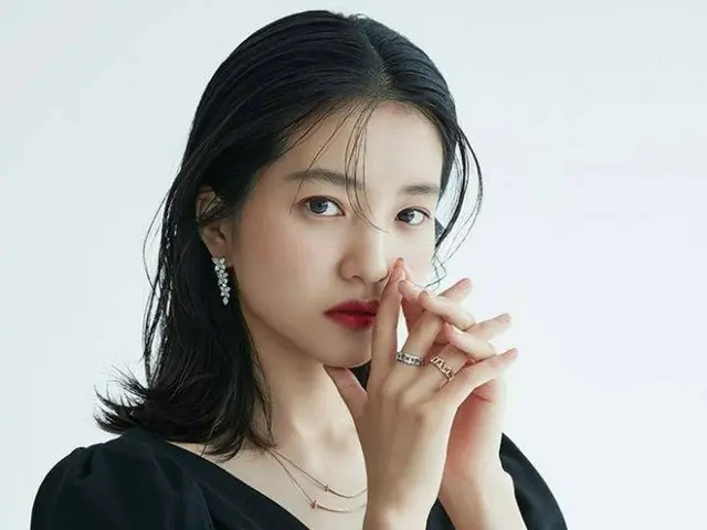 Actress Kim TaeRi confessed to be a fan of BTS. ● Answer the question ”What'smost interesting about