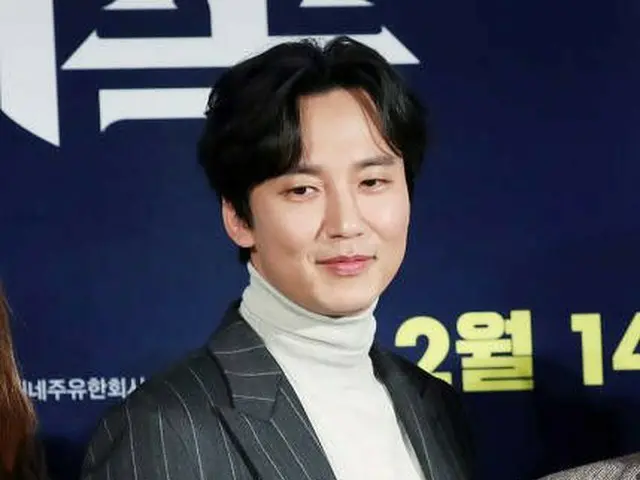 actor Kim Nam Gil and Relationship Rumors ”instantly deleted”. Today's 1:40,”Korea's Paparazzi” rela