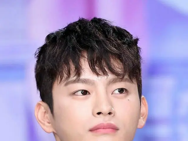 Singer / actor Seo In Guk, today's ”precision examination” result is reported tothe principal within