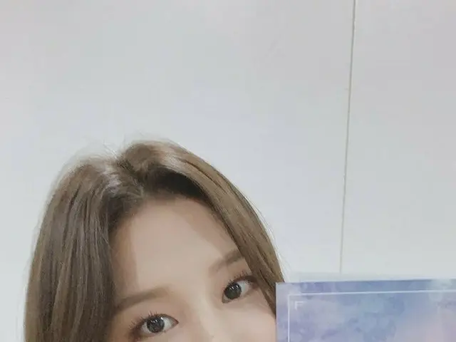 [T Official] LABOUM, [Solvin] LATTE-I was doing a special MC of livebroadcasting of Power-KEI-I saw