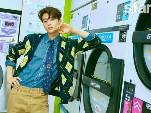 ASTRO Cha Eun Woo รุ่นปกของนิตยสาร Star & Style ฉบับเดือนเมษายน "@ star1" .