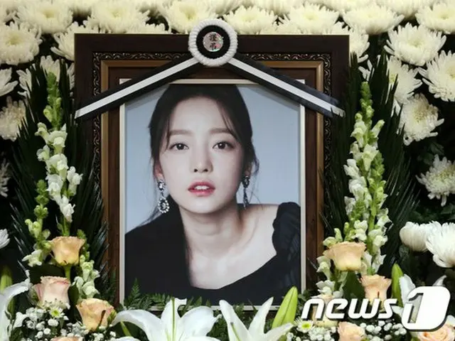 พี่ชายของพี่ชายปลายของอดีตคาราของ Ku Hara เปิดเผยอย่างโกรธเคืองในสื่อในลักษณะที่