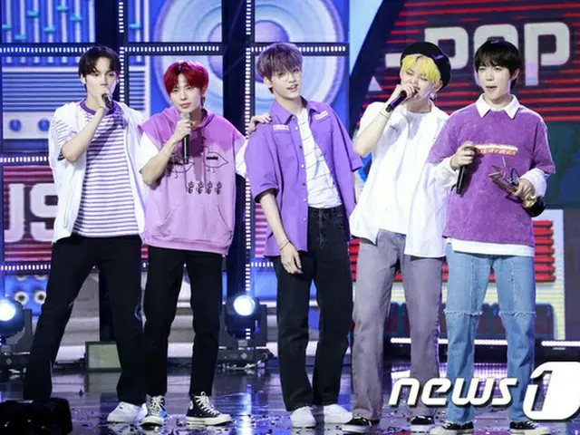 TXT พูดคุยเกี่ยวกับรายการ "Big ฝึกหัดนักร้องยอดฮิตอย่าง Big YeonJOOn" ในรายการ .
