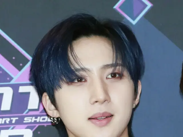 นักร้องจงเหอ (Xu Pengtao) ผู้ที่ต้องการร้องเพลงเผยให้เห็นว่าเขาเป็นแฟนและพูดถึงม