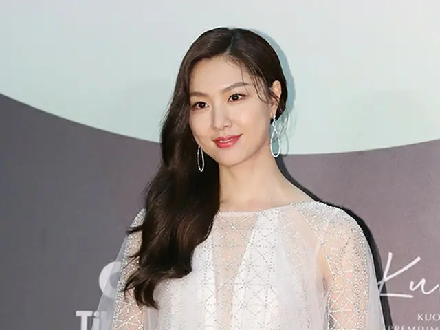 Xu Zhihui และ Han Suxi และ Li Guangguang เข้าร่วมในงาน "Red Hyakuso Art Award" ค