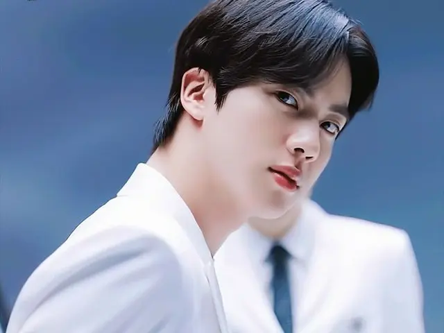 #BTS JIN วิดีโอส่วนนี้ของ CM ได้กลายเป็นหัวข้อสำหรับแฟนเกาหลีด้วยเหตุผลบางอย่าง 