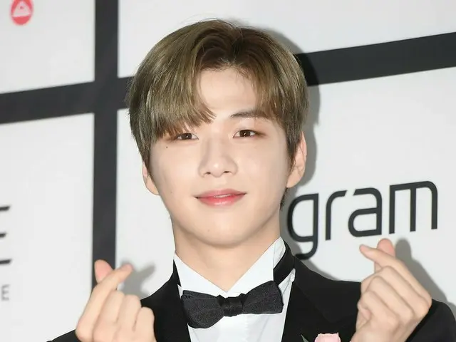 นักร้องคังแดเนียล (คังแดเนียล) เข้าร่วมในกิจกรรมกำแพงม่านแสงของรางวัลความภักดีลู