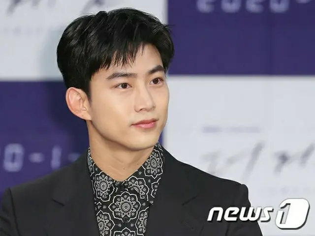 ตามรายงานความสัมพันธ์หุ้นส่วน "2PM" Taecyung เป็นพนักงาน บริษัท อายุต่ำกว่าสี่ปี