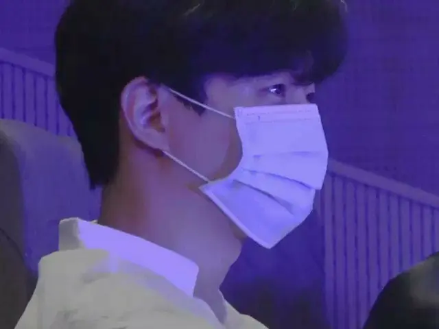 การดูสถานการณ์ #Jun.K (2PM) การออกอากาศสดของจุนโฮ (2PM) เป็นประเด็นร้อนในเกาหลี 