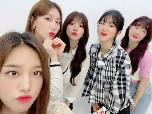 [TOfficial] LABOUM, Latte It's been a long time. Come join us on the V app now!