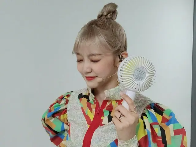 [T สูตร] EVERGLOW, [#coming] มาปล่อยรูปที่ถ่ายเมื่อวานกันเถอะ❤❤Hoengaeek0 (`·ω· 