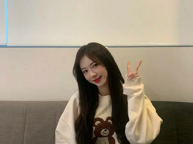 【 T 公式】 CherryBullet， [ #สนับสนุน #JIWON] Pee✌️  #CherryBullet #CherryBullet