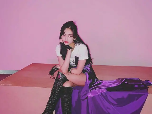 [T Official] EVERGLOW, [#AISHA] ทุกคนเริ่มวันหยุดฤดูใบไม้ร่วงและตอนเย็นกันแล้วสน