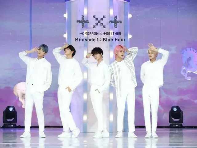 TOMORROW X TOGETHER ยอดขายอัลบั้มใหม่ของสัปดาห์แรกเกิน 300,000 ชุด ตามคาดอายุน้อ