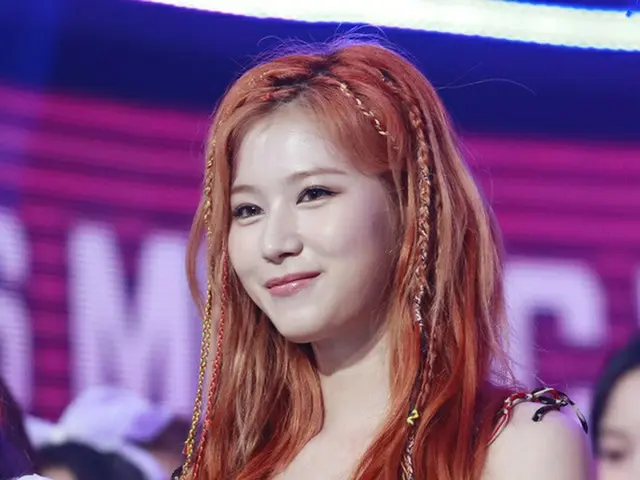 ในรายการ "TWICE", Sana และ KBS "Idols in the Quiz" นักแสดงเช่นคิมจองมินและอินซอน