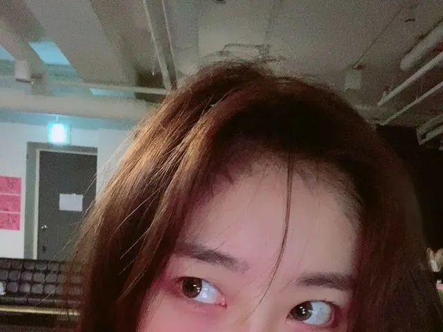 [T official] LOONA (ลูน่า), [#Yves] หมวกสวยมาก แต่มันเลอะตอนที่ฉันเต้น ยังคงโอเค