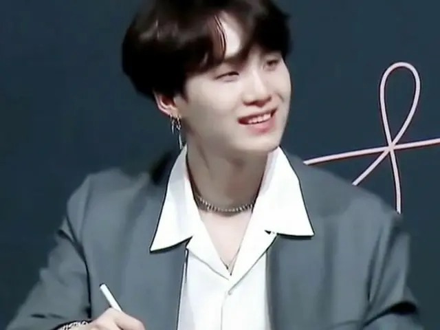 #BTSSUGA "ความสามารถในการทำนาย" เป็นธีม ●แผนปี 2015 "ฝันเป็นจริงแสดงที่แชมซิลเมน