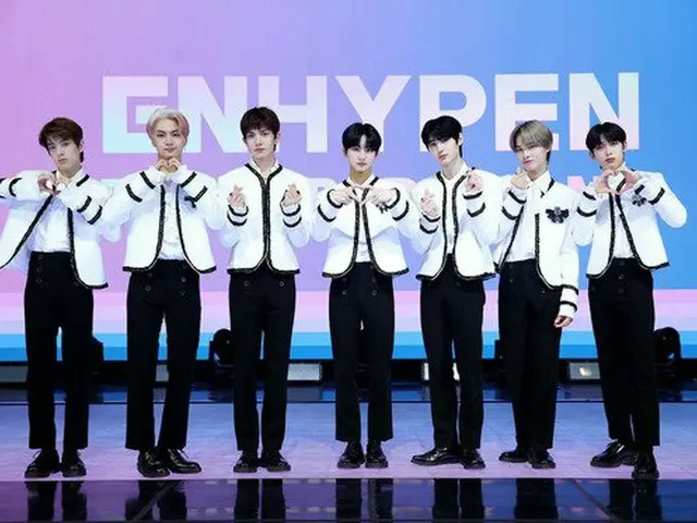 ENHYPEN จัดแสดงมินิอัลบั้มออนไลน์ครั้งแรก ..