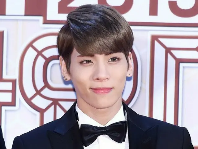 Jong Hyun (SHINee) สามปีหลังจากอำลากะทันหัน เขาเสียชีวิตเมื่อวันที่ 18 ธันวาคม 2