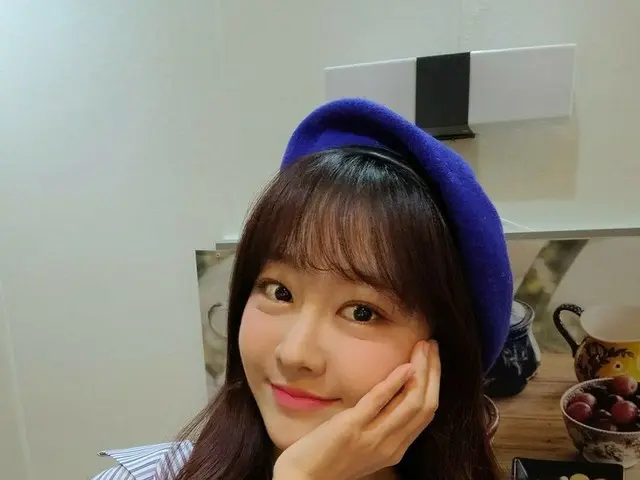 [T Official] LABOUM, [#YUJEONG] Rainy day. Please have a delicious lunch latte.