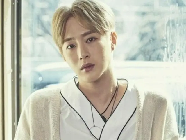 สามปีหลังจากการเสียชีวิตของเขามินอู 100% ... สมาชิกและแฟน ๆ ยังคงโศกเศร้า ..