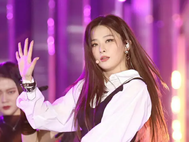 มีส่วนร่วมในเพลงเดี่ยวของ "Red Velvet" ซึลกิและอัลบั้ม "Best Friend" ของเวนดี้ .