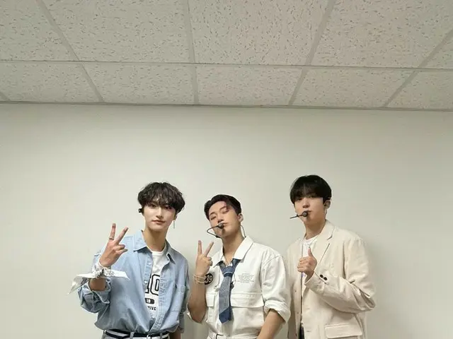 [T official] ATEEZ, [📷] วันนี้ ATEEZ ⠀ เปล่งประกายดุจกรดคาร์บอนิกวันนี้ คุณชอบป