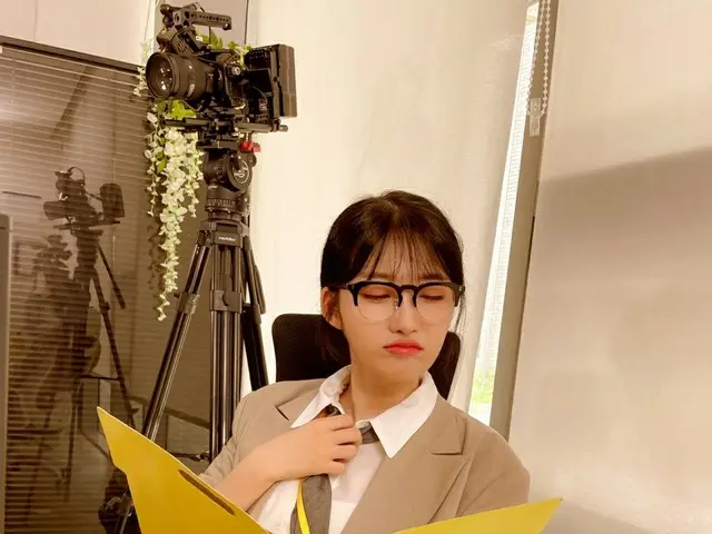 [T official] EVERGLOW [#ซีฮยอน] ขอบคุณตลอดไปสำหรับวีแอพที่อยู่กับเราจนเมื่อคืน �