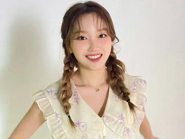 [TOfficial] LOONA (ลูน่า), [#โกวอน / #โกวอน] รูปของโอบิท ชอบมั้ย? ! ถักเปียในวัน