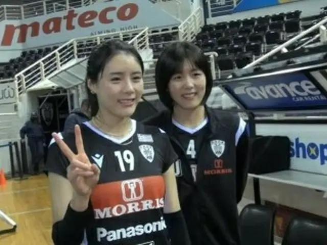 Lee Daying น้องสาวของพี่น้องฝาแฝดหุบเขาที่เข้าร่วม "PAOK Thessaloniki FC" ในกรีซ