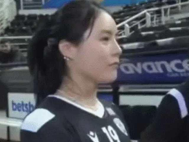 ลี ดาอิง พี่สาวฝาแฝดแห่งหุบเขา ซึ่งเข้าร่วมทีม "พีเอโอเค เทสซาโลนิกิ เอฟซี" ของก