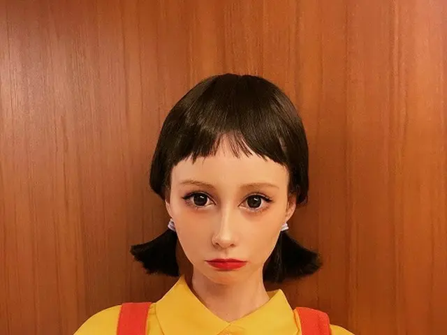 Akemi Darenogare แต่งตัวเป็นชุดฮัลโลวีนในบทบาท (บทบาทปีศาจ) ในละครทีวีเรื่อง "Sq