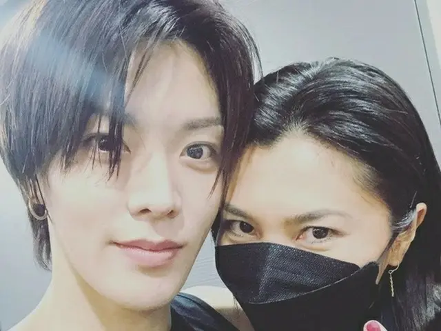 มีการพูดคุยกันถึงสองช็อตของ NCT 127 Yuta และนักออกแบบท่าเต้น Rino Nakasone ขอบคุ