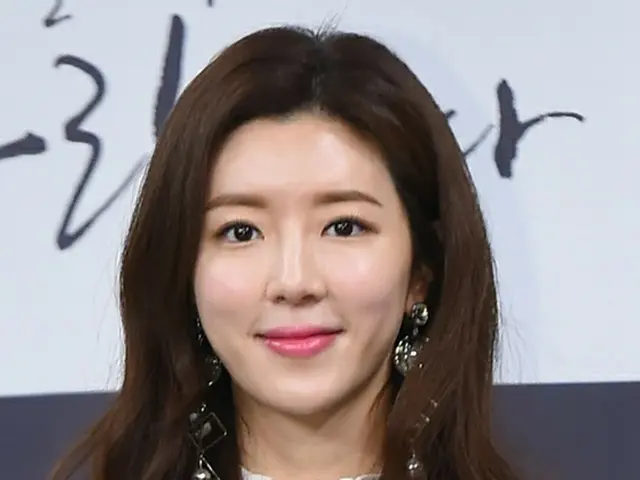 Actress Park Han Byeul announced her second child pregnancy. .. ..