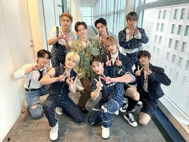 Stray Kids การแสดงสด "สะอาด" เป็นประเด็นร้อน "เก็นเจิ้น" ผู้เขียนภาพเหมือนของโคจ