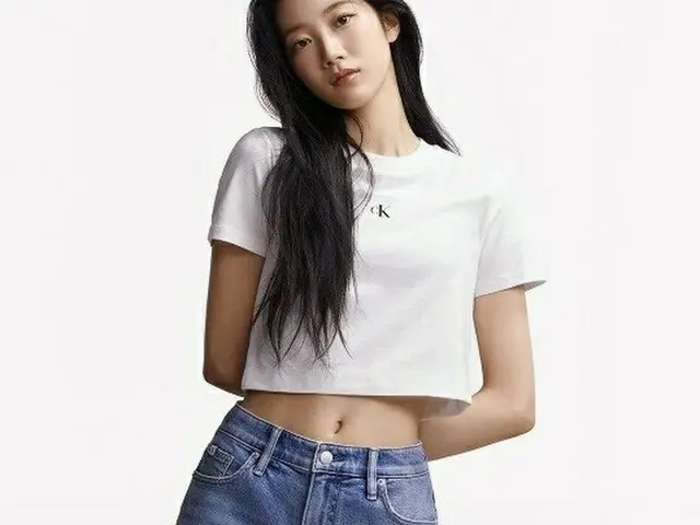 Kazuha (LE SSERAFIM) released the pictures. Calvin Klein. . .