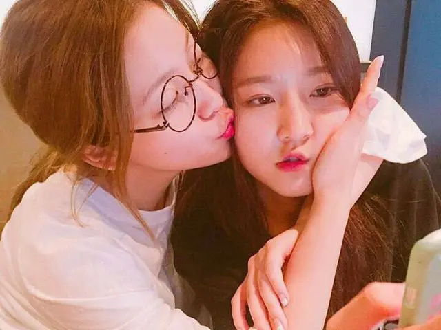 Red Velvet Yeri, photo with actress Kim Sae Ron released. Korean expression”outdated parents”, close