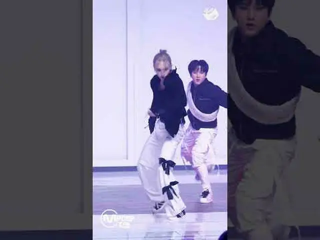 ฮยอนจิน SKZ น้ำตาไหลบนเวทีอีกครั้ง #MPD แฟนแคม เพิ่มเติมจาก #M2? :D เฟสบุ๊ค: ทวิ