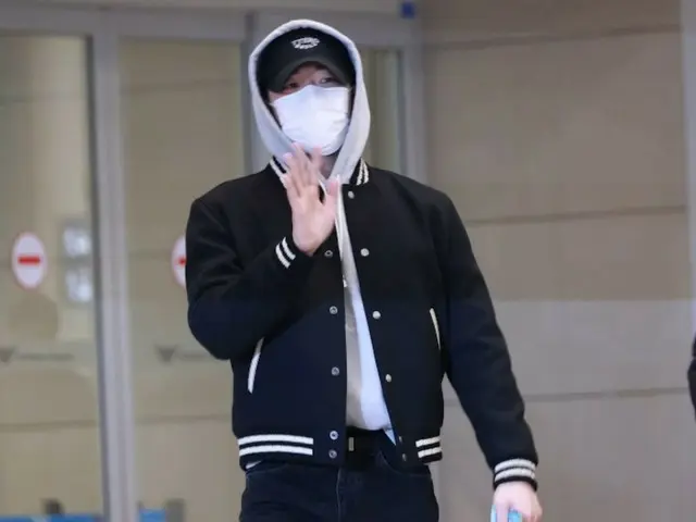 ลี จุนโฮ (14.00 น.) เดินทางกลับบ้านบ่ายวันที่ 12 @ สนามบินนานาชาติอินชอน