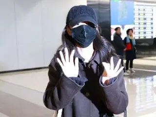 คังฮเยวอน (ชื่อเดิม IZONE) เดินทางถึงสนามบินนานาชาติกิมโปในบ่ายวันที่ 27