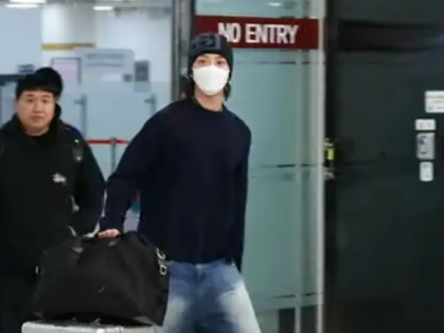 โรอุนกลับบ้านในบ่ายวันที่ 11 ที่สนามบินนานาชาติกิมโป