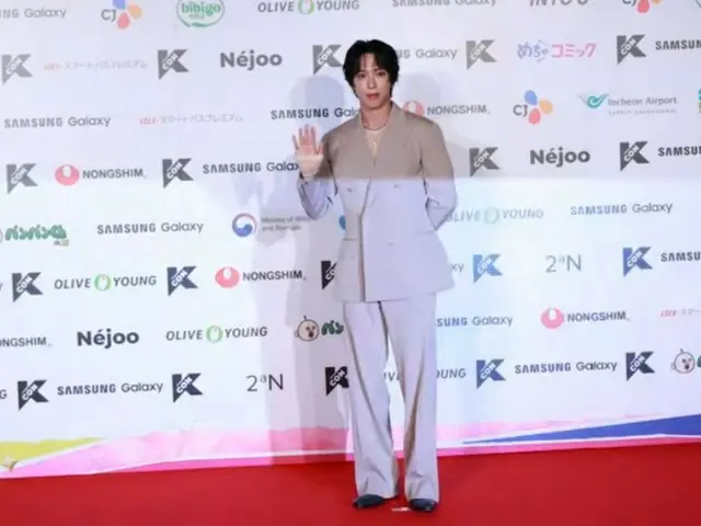 จองยงฮวา (CNBLUE) ร่วมเดินพรมแดง ”KCON JAPAN 2024”