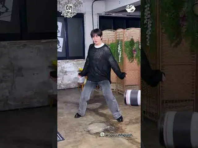 ไอดอลชายหน้าใหม่คว้าตัวไอดอลหญิงมาเต้นแบบสุ่ม (Mantra, Igloo, Whiplash, Shanghai