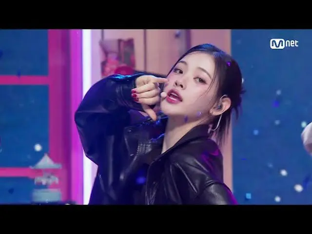 สตรีมมิ่งบน Tiving: M COUNTDOWN | ตอนที่ 894 อย่าร้องไห้เลยนะ รับรองว่าคุณจะต้อง